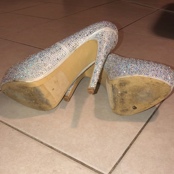 Sparkle Stoned Stilettos 👠 - Picture 4 of 4